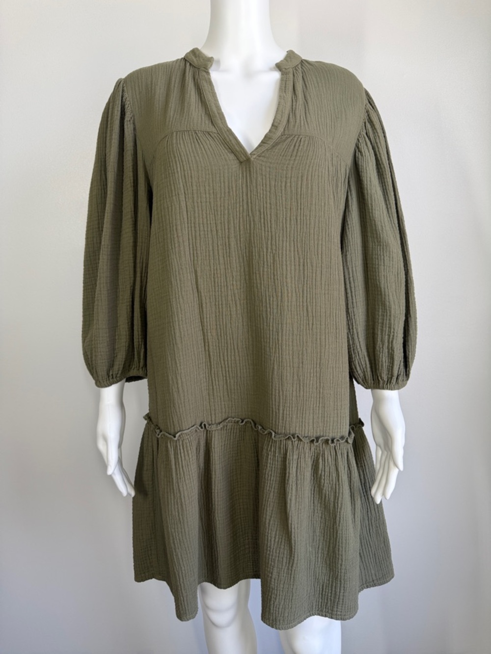 Self Contrast Gauze Drop Waist Mini Dress in Olive Green – Size M